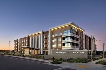 Courtyard By Marriott Sand City Monterey,,3 star