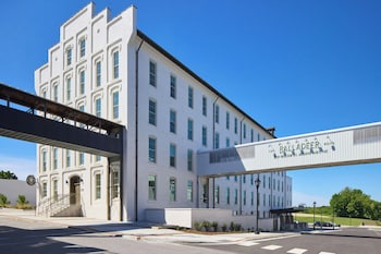 The Balladeer Hotel, Mount Airy, A Tribute Portfolio Hotel,,2 star