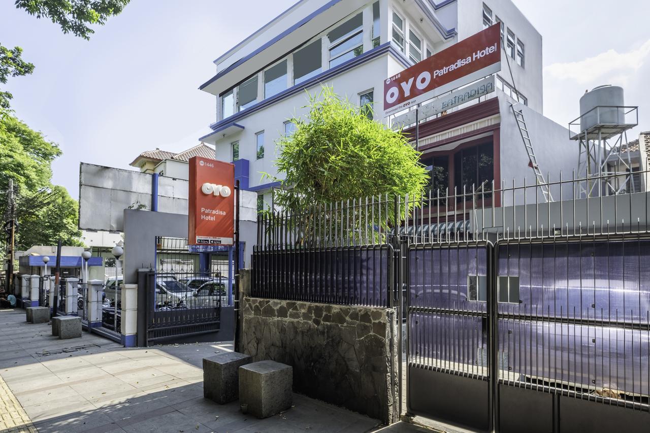 collection o kebon jeruk near taman balai kota