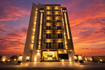 Hotel Royal Suites Outer Ring Bellandur,,3 star