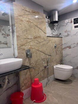 royal classic hotel