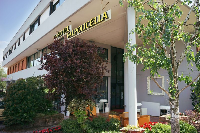 Hotel Valpolicella International,Cavaion Veronese>>Castelnuovo Del Garda,3 star