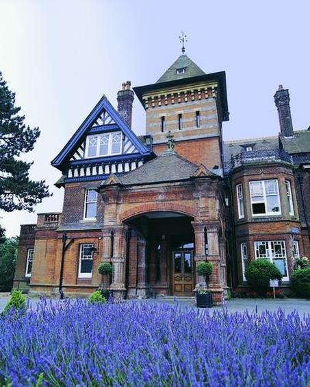 Woodlands Park,Leatherhead>>Cobham,4 star