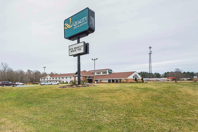 Quality Inn And Suites,Dover Air Force Base>>Dover,2.5 star