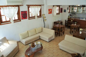 Anthemis Hotel,Ikaria>>Agios Kirykos,2 star
