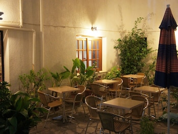 Anthemis Hotel,Ikaria>>Agios Kirykos,2 star