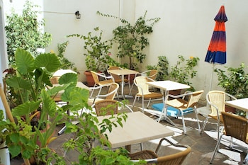 Anthemis Hotel,Ikaria>>Agios Kirykos,2 star