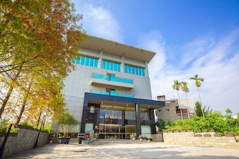F Hotel Chiayi