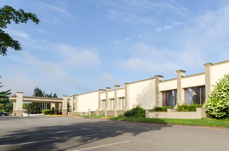 Clarion Hotel & Aqua Lagoon Waterpark,Hampden>>Chicopee,3 star