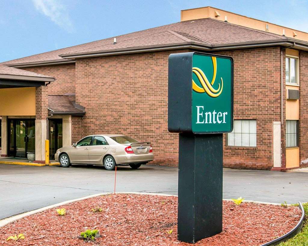 Baymont By Wyndham Flint Airport North,Flint Township>>Flint,3 star