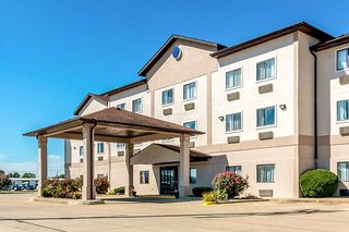Quality Inn & Suites Salem Near I-57,Carlyle Lake>>Alma,2.5 star
