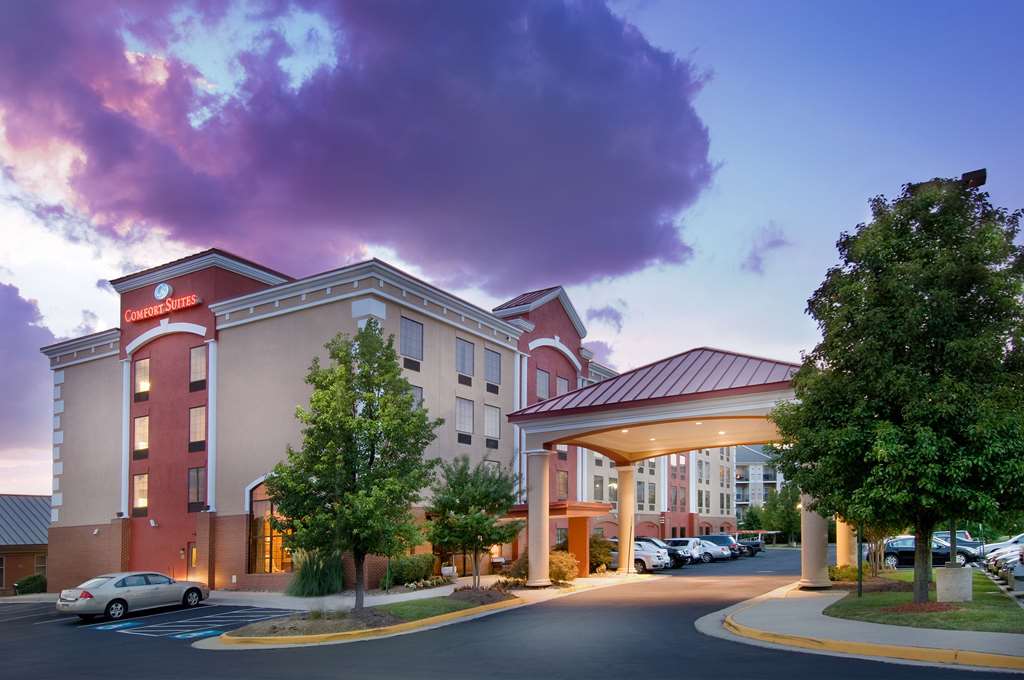 Comfort Suites Dulles Airport,Fairfax>>Chantilly,2.5 star
