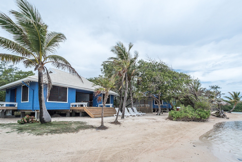 barefoot cay resort