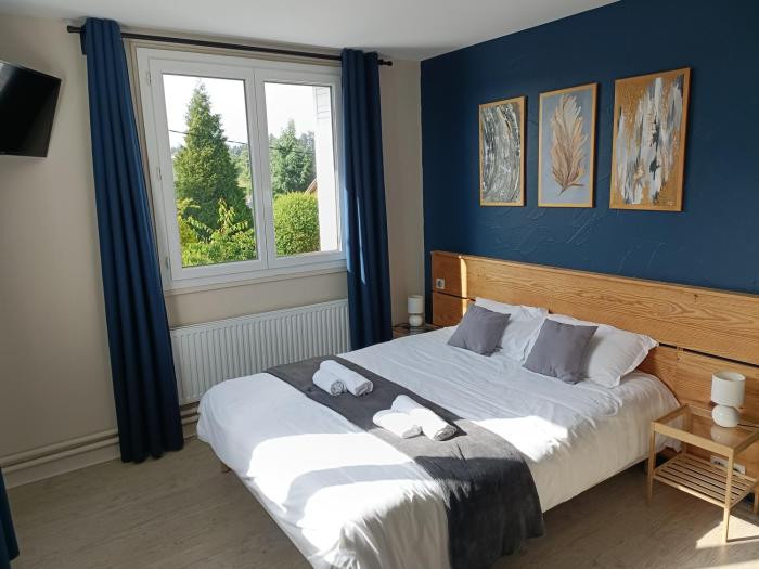 Contact Hotel Le Bois Sauvage,,2 star