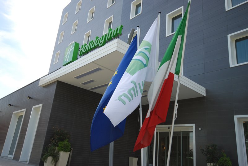 Holiday Inn Milan Nord Zara, An Ihg Hotel