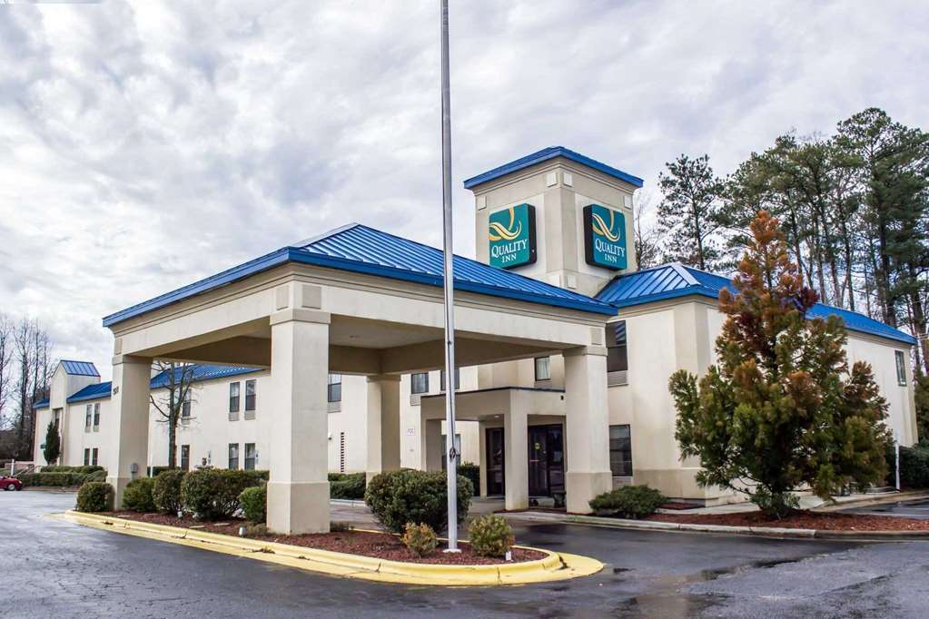 Quality Inn Fuquay Varina East,Raleigh>>Fuquay-Varina,2.5 star
