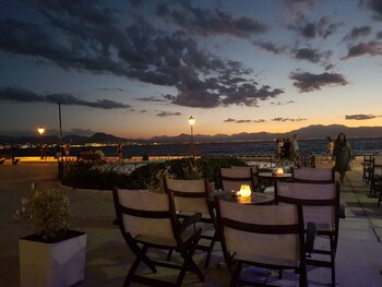 Plaza Hotel,Loutraki-Agioi Theodoroi>>Corinth,2 star
