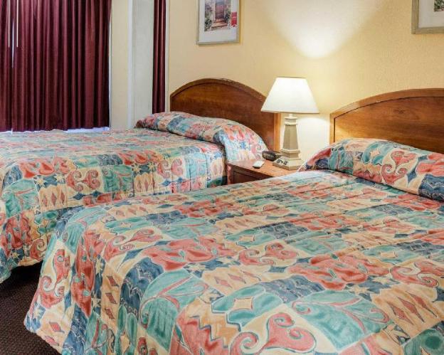 Rodeway Inn Colonial Heights I-95,Chesterfield>>Chester,2 star
