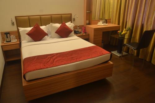 hotel plaza chembur