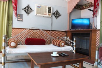 kunjpur guest house