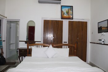 kunjpur guest house