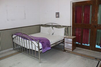kunjpur guest house