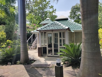 village machaan resort