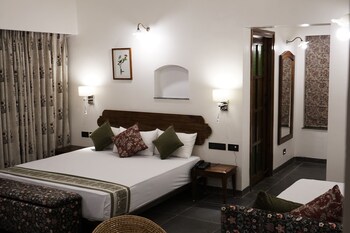 village machaan resort