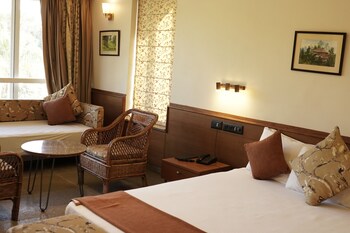 village machaan resort