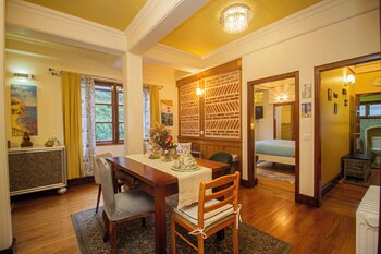 amritara luxury villa tosca