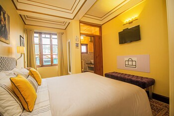 amritara luxury villa tosca