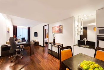 radisson suites bangkok sukhumvit