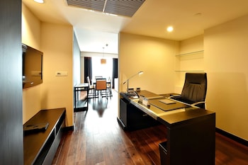 radisson suites bangkok sukhumvit