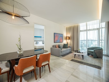 th8 palm dubai beach resort vignette collection