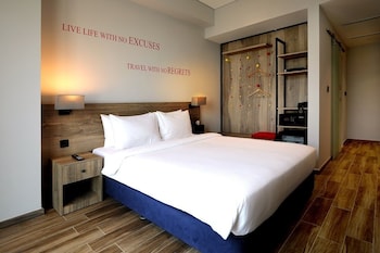 kingsgate canal hotel