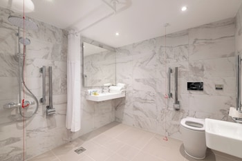 hilton birmingham metropole