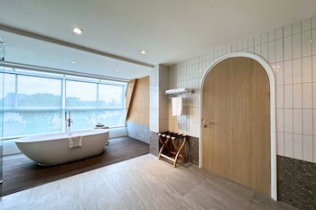 away bangkok riverside kene