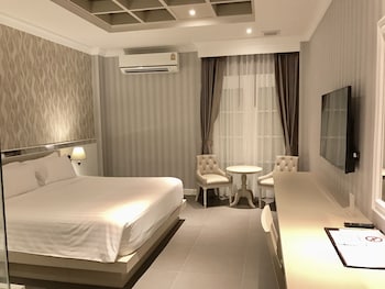the raya surawong bangkok
