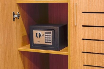 saltstayz basil near golf course road