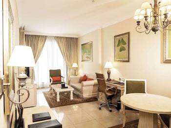 mercure suites dubai barsha heights
