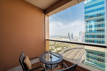 mercure suites dubai barsha heights