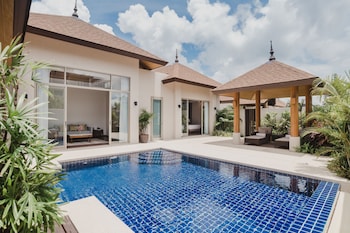 splash beach villa resort