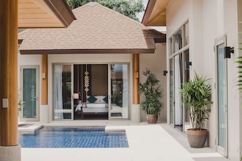 splash beach villa resort