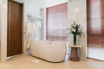 splash beach villa resort