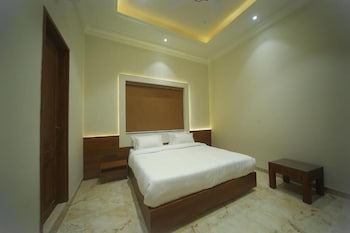 ratna vilas palace
