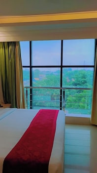 b s park plaza