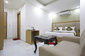 hotel decent suites delhi airport