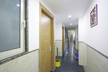 hotel decent suites delhi airport