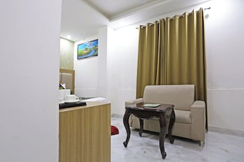 hotel decent suites delhi airport