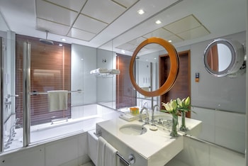 majestic premier hotel bur dubai